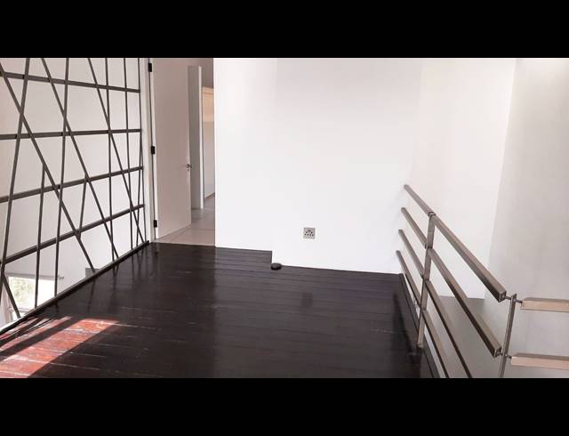2 bed property to rent in WOODSTOCK
